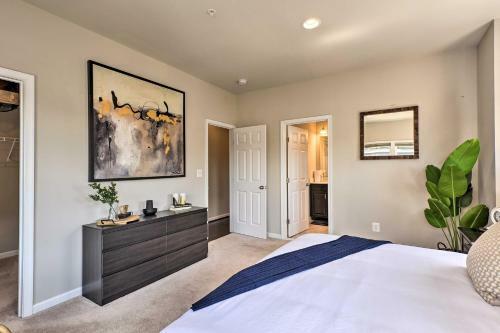 Eclectic Annapolis Townhome With Rooftop Deck!