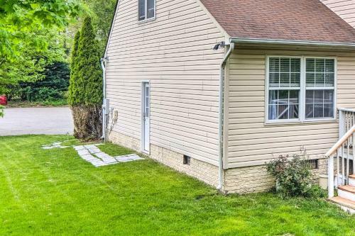 Updated Landover Apartment - Wfh Friendly!