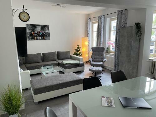 Apartamento Gro�e Moderne Ferienwohnung, Ruhige Innenstadtlage