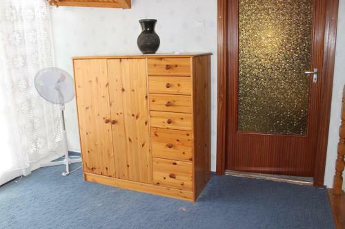 Orwa Vend�gh�z