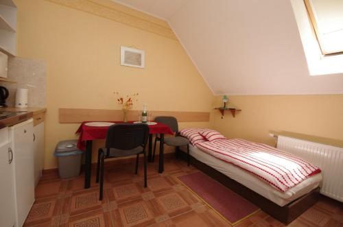 Apartmanh�z Gyula