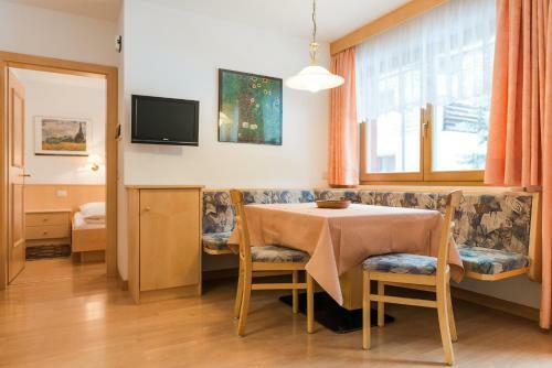 Aparthotel Residence Chalet Pinis