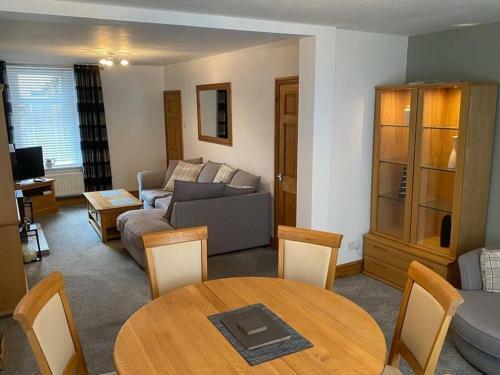 Cosy Modern Victorian 2 Bed Terrace