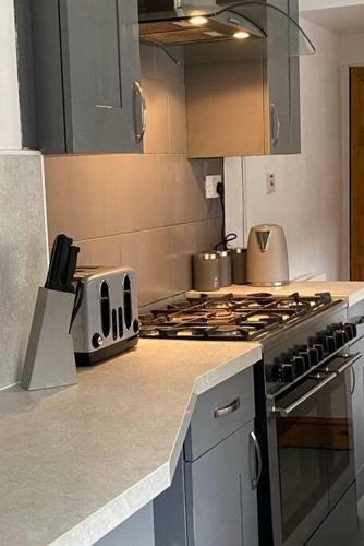 Cosy Modern Victorian 2 Bed Terrace