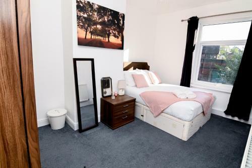 Apartamento Cozy 2-bed House Close To Morley Town Centre
