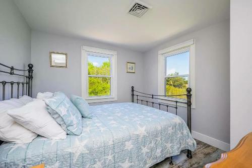 Beachside Bungalow - B