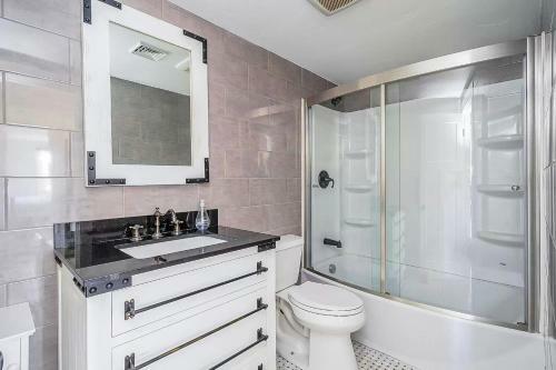 Beachside Bungalow - B
