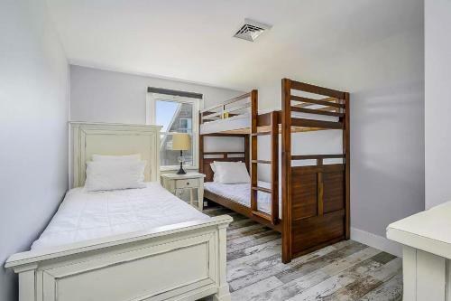Beachside Bungalow - B