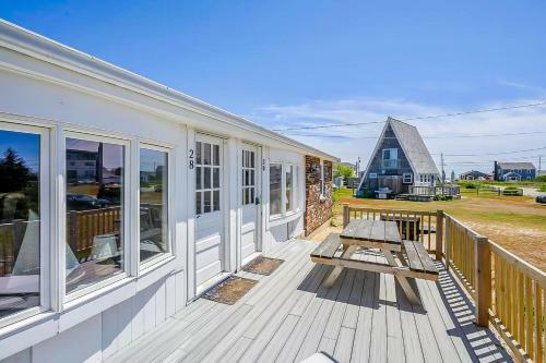 Beachside Bungalow - B