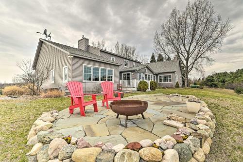 Bountiful Home With Fire Pit - Walk To Lake!