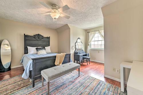 Bountiful Home With Fire Pit - Walk To Lake!