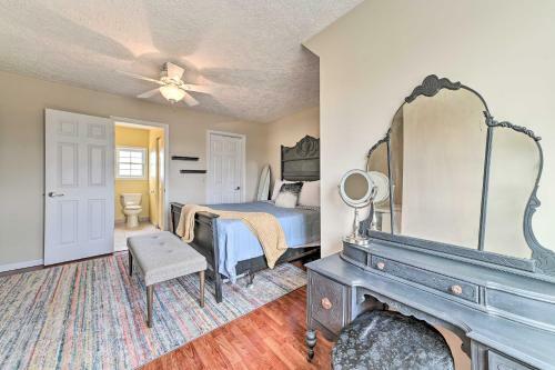 Bountiful Home With Fire Pit - Walk To Lake!