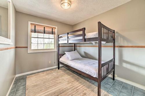 Bountiful Home With Fire Pit - Walk To Lake!