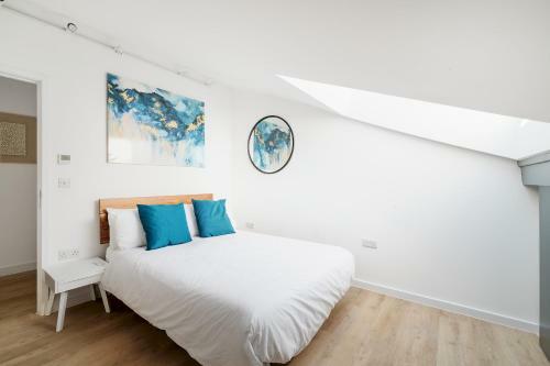 Modern Beach Apartment
