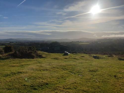 Quiet Double Bedroom In Lovely Dartmoor Village