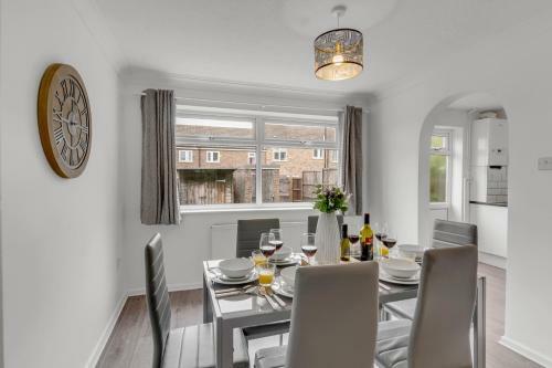 3 Bedroom Stylish Home In Norwich