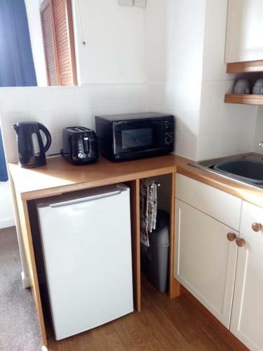 Apartment With Heated Pool & Close To Beach