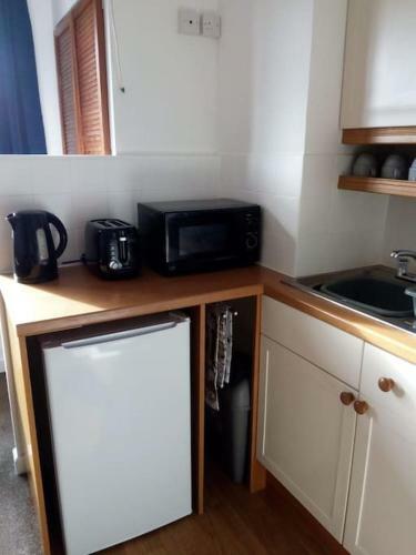 Apartment With Heated Pool & Close To Beach