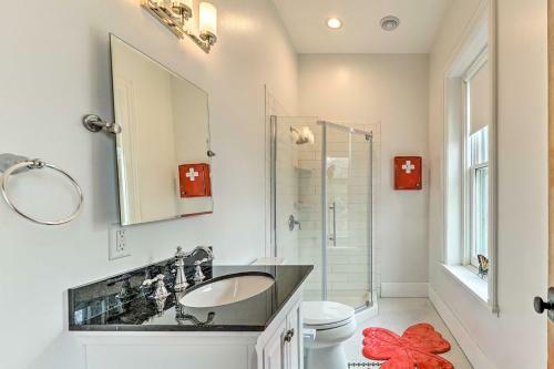 Spacious Montague Home - Walk To Breweries!