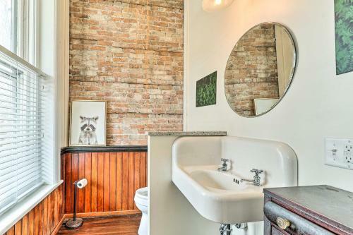 Spacious Montague Home - Walk To Breweries!