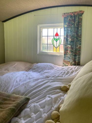 Shepherds Hut @ Tin And Canvas Glamping Pickering