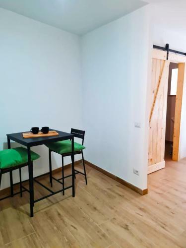 Apartment 1913