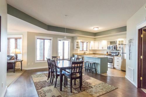 Apartamento Bay Colony Unit 763- Lower