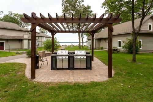 Apartamento Bay Colony Unit 763- Lower