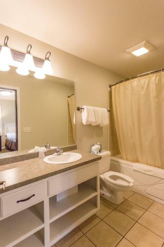 Apartamento Bay Colony Unit 763- Lower
