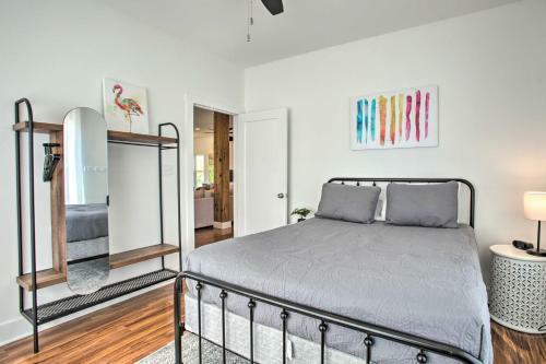 Sleek Waveland Abode With Patio, Walk To Beach!