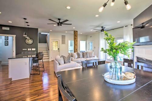 Sleek Waveland Abode With Patio, Walk To Beach!