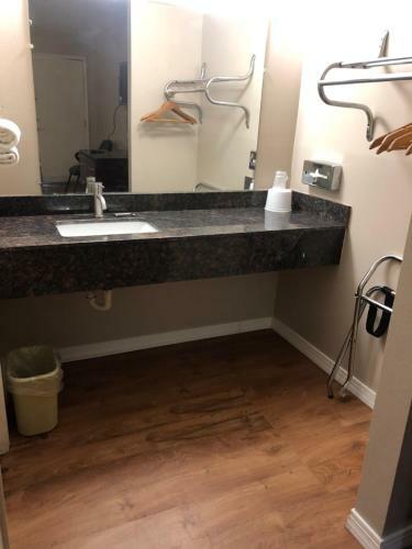Hotel Executive Inn
