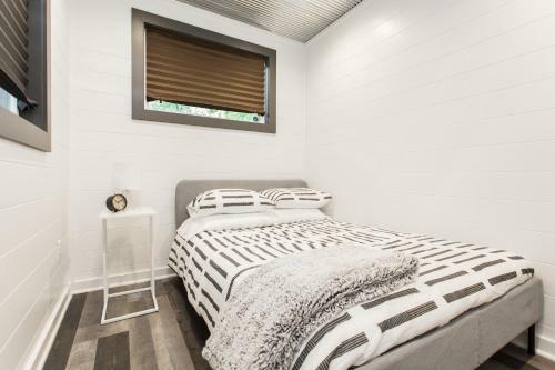 Container Experience - Mins To Dt/midtown/kumed
