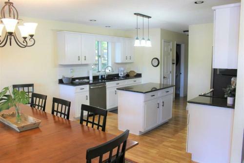 The Anchor House - Beautiful And Spacious Vacation Retreat