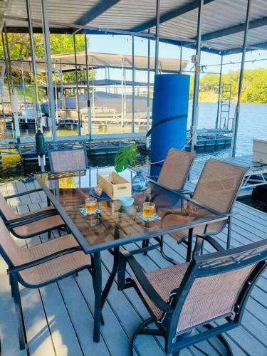 The Anchor House - Beautiful And Spacious Vacation Retreat