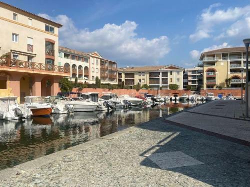Apartamento Appt 2 Pi�ces Port Fr�jus - M�ga Terrasse + Garage