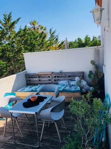 Villa Au Bord De L Etange Et Plage. De