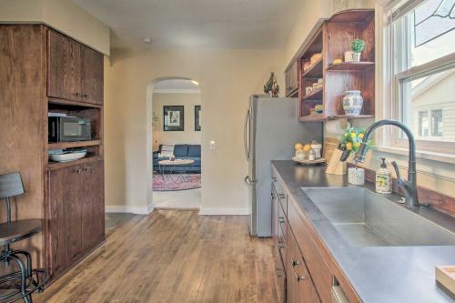 Boho-chic Home With Grill Less Than 1 Mi From Downtown!