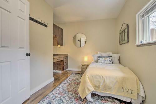 Boho-chic Home With Grill Less Than 1 Mi From Downtown!