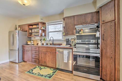 Boho-chic Home With Grill Less Than 1 Mi From Downtown!