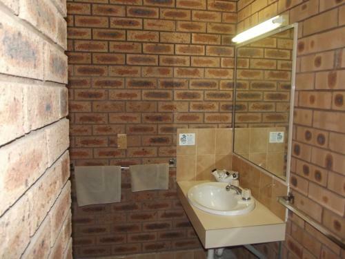 Cobar Town & Country Motor Inn