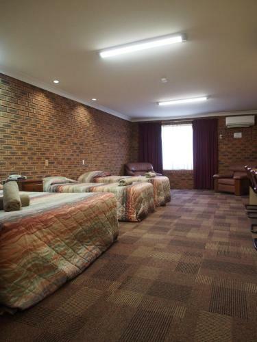 Cobar Town & Country Motor Inn