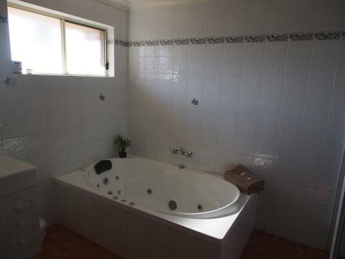 Cobar Town & Country Motor Inn