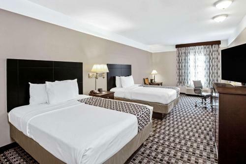 Hotel La Quinta By Wyndham Deer Park