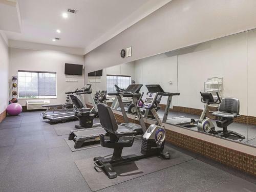 Hotel La Quinta By Wyndham Deer Park