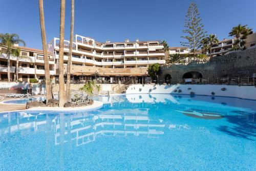 Apartamento Oceanfront Parque Albatros 214b