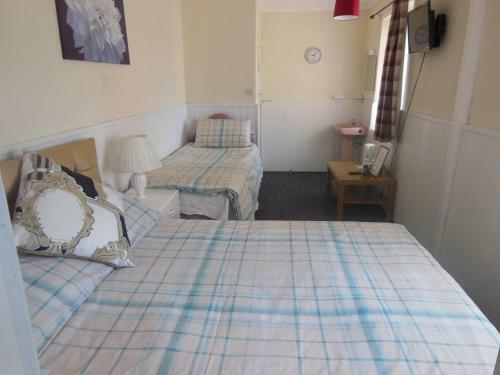 Hostal P & J Holiday Apartment & Guesthouse