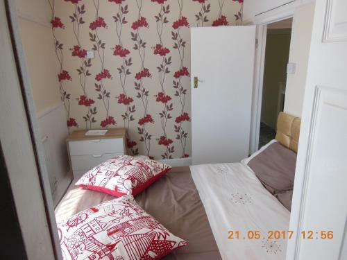 Hostal P & J Holiday Apartment & Guesthouse