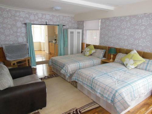 Hostal P & J Holiday Apartment & Guesthouse