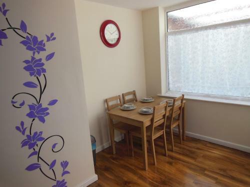 Hostal P & J Holiday Apartment & Guesthouse
